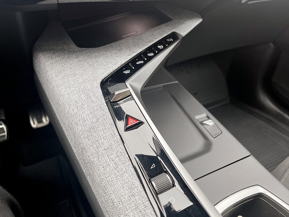 Bild på Peugeot 3008 GT Hybrid 145hk Aut B-KAMERA CARPLAY