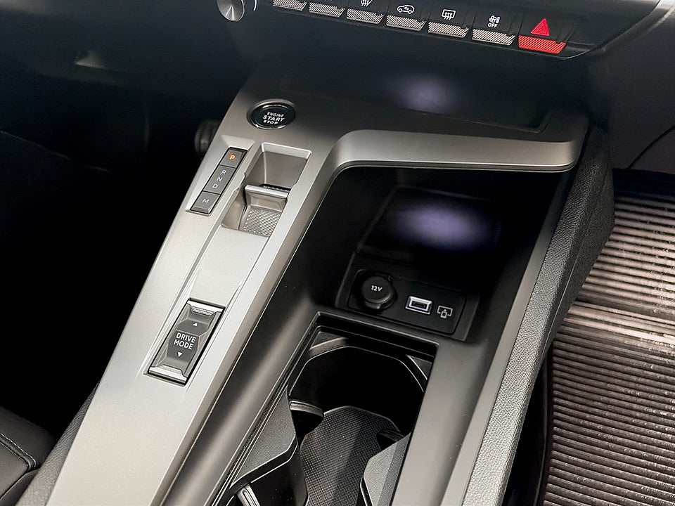 Bild på Peugeot 308 SW Allure Hybrid 145hk Aut B-KAMERA CARPLAY RATTVÄRME