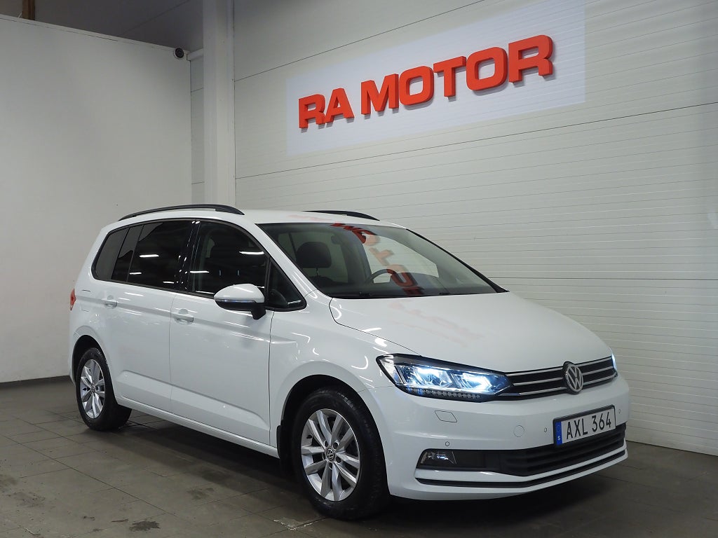 Volkswagen Touran 7-sits 1.2 TSI 110hk Kamera Drag Carplay 2018
