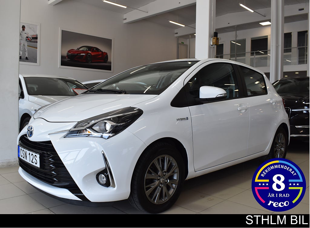 Toyota Yaris 1.5 Hybrid  Active Backkamera 4,95% Ränta Moms 