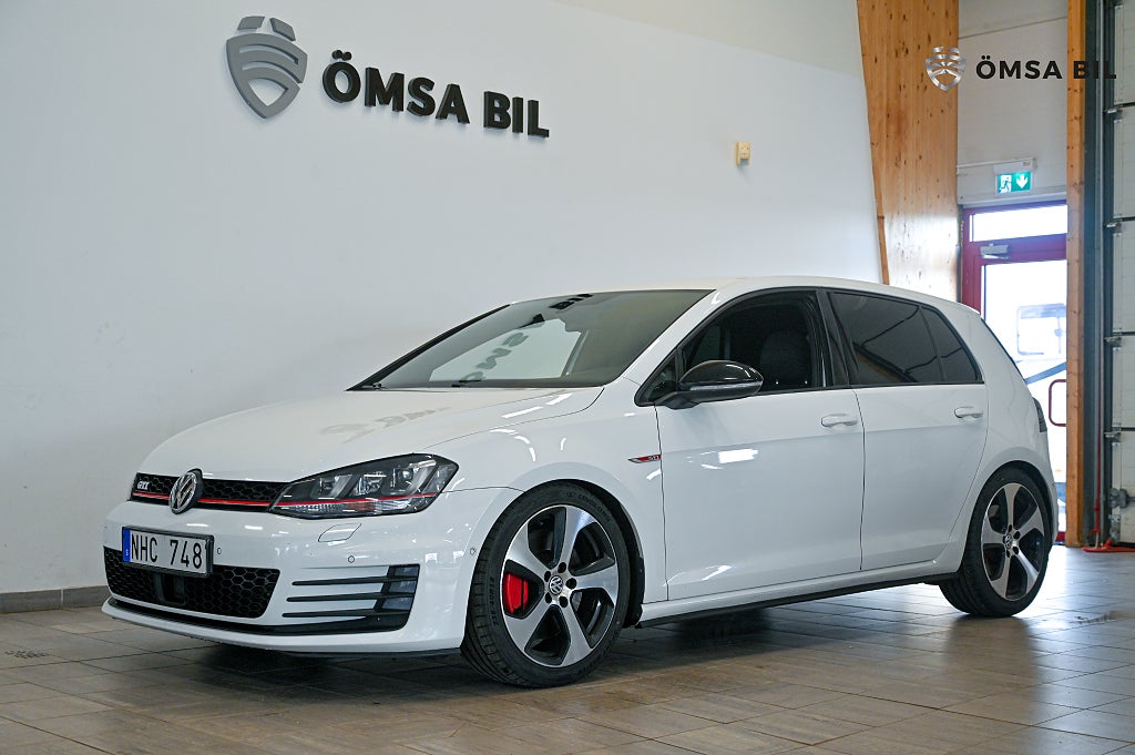 Volkswagen Golf 5-door GTI Performance 2.0 TSI BMT Nybesiktad