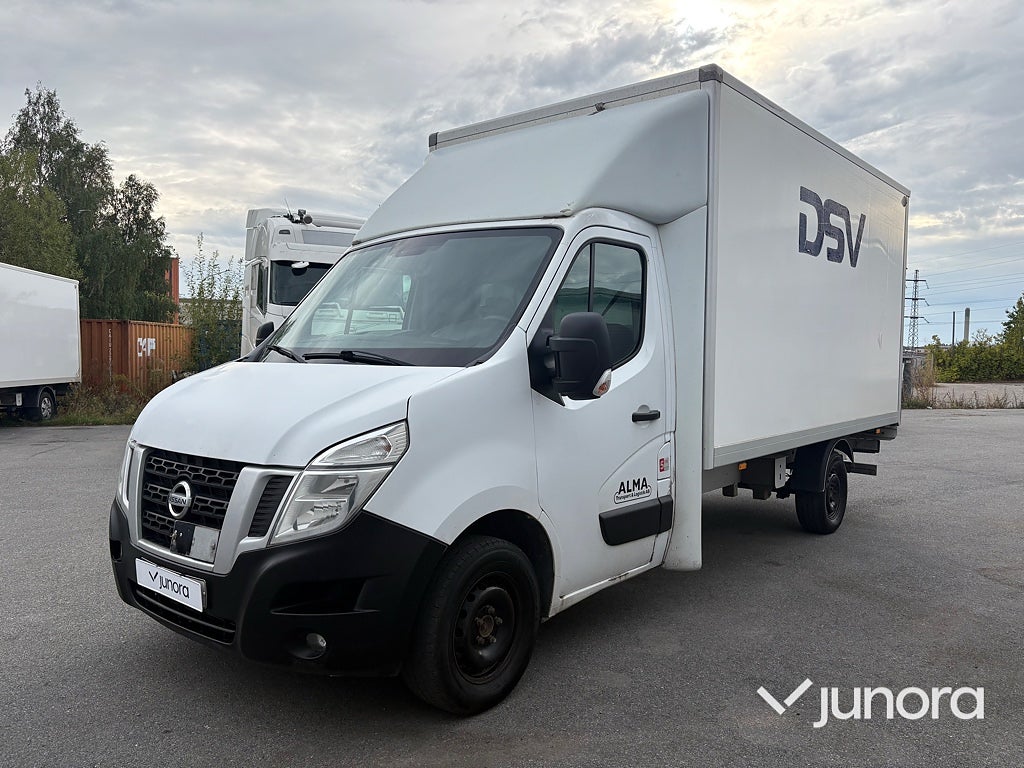Nissan NV400 