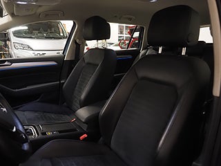 Kombi Volkswagen Passat 17 av 21