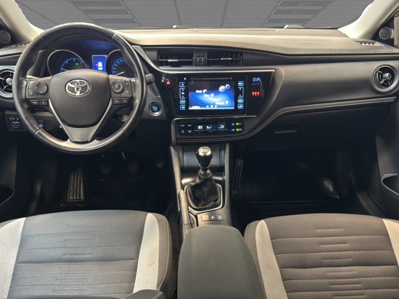 Toyota Auris 2015, bild 7/10