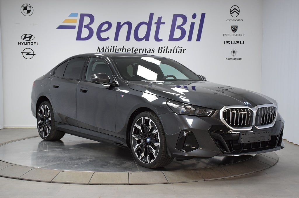 BMW i5 xDrive40 M Sport | Komfortstol | 21" | BUSINESSLEASE