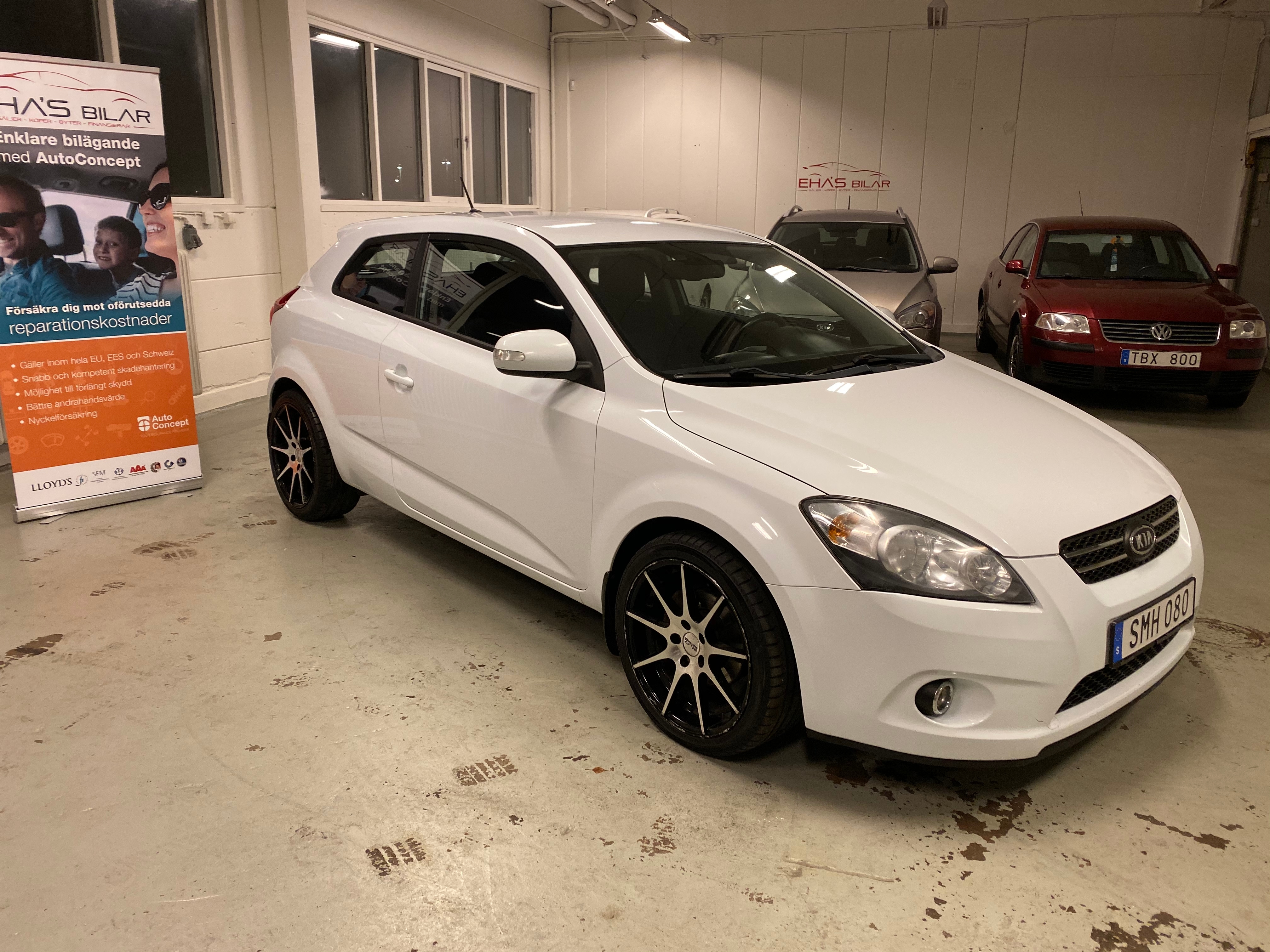 Kia Ceed 1.6 CRDi 115hk 2010, bild 2/41