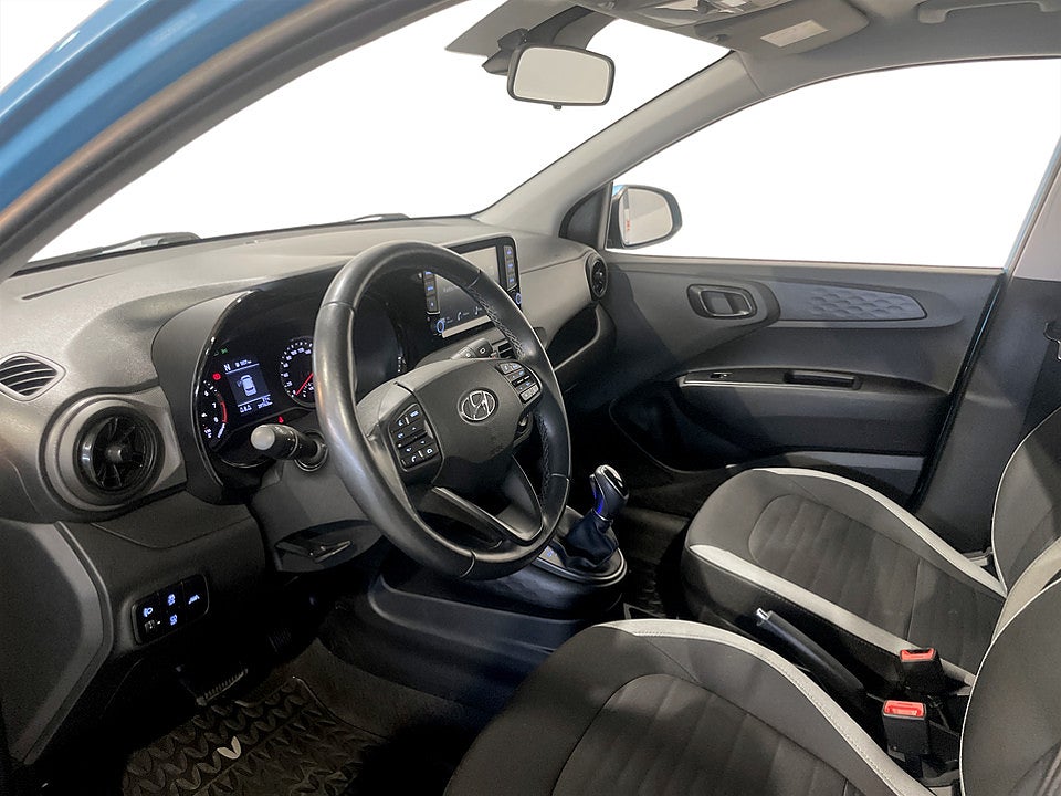 Bild på Hyundai i10 Essential 1.0 blue 67hk Aut CARPLAY