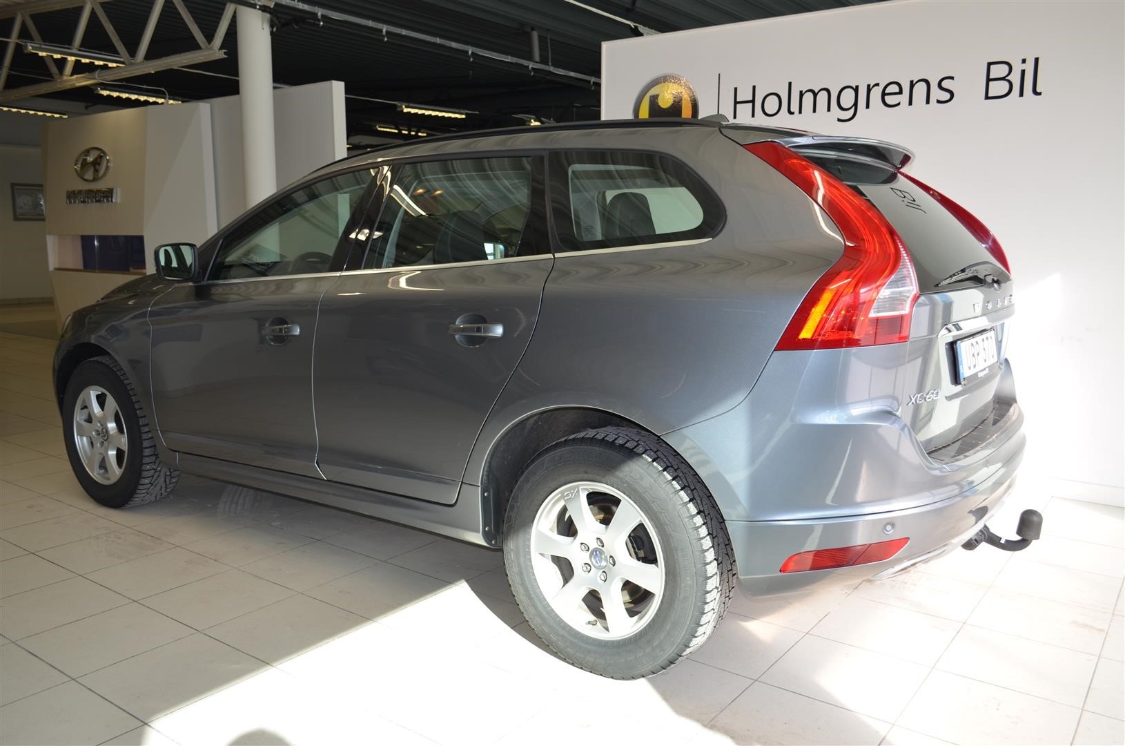 Volvo XC60 D4 AWD 190hk Momentum Aut. 2016, bild 3/43