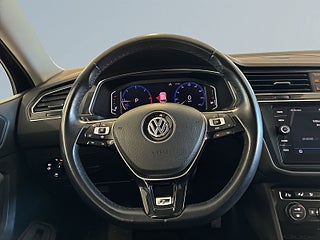 Volkswagen Tiguan Allspace 7-sits 2.0 TDI 4M GT Drag Kamera Mvärm CarPlay – bild 9