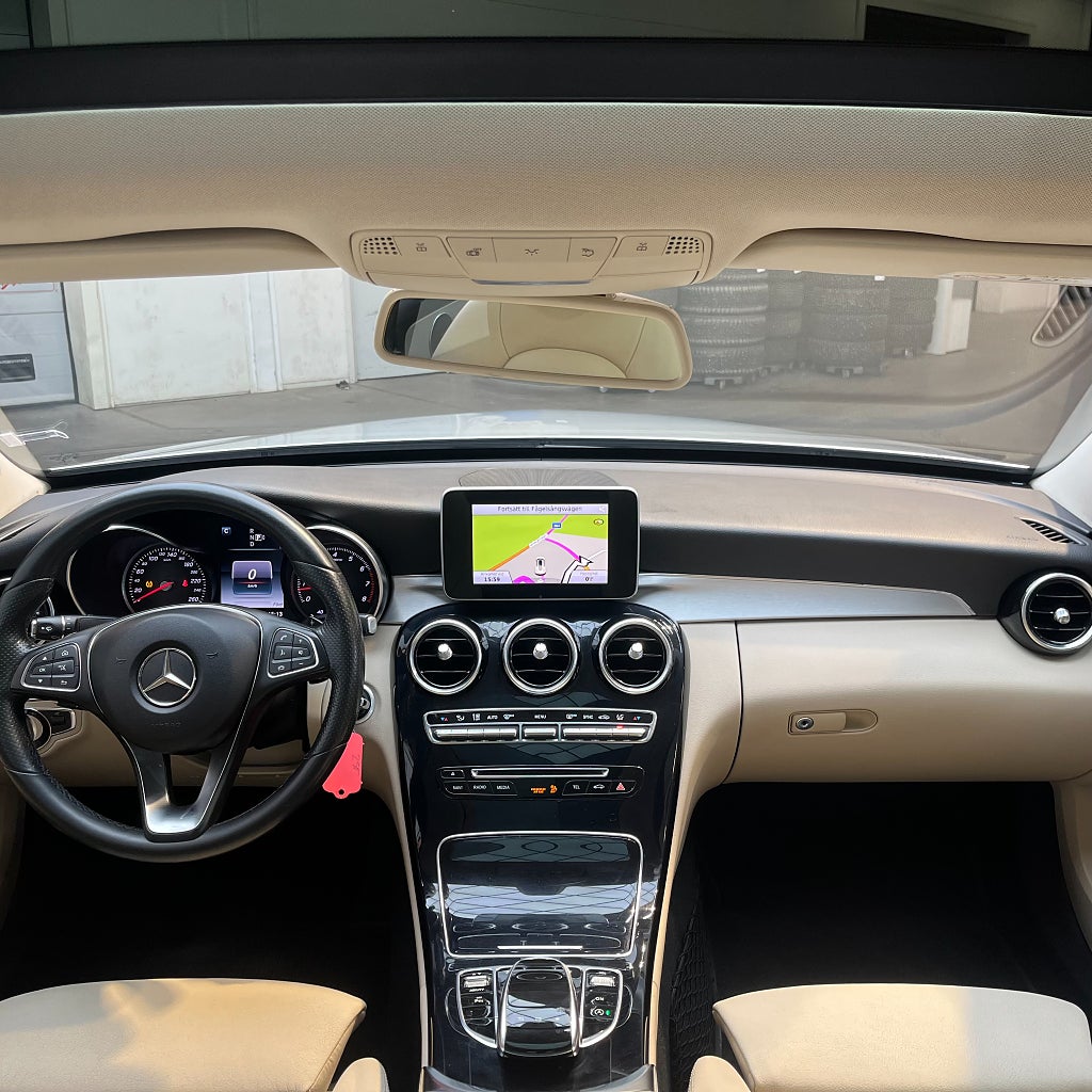 Mercedes-Benz C 200 Plus Avantgarde Panorama Navi Backkamera Drag