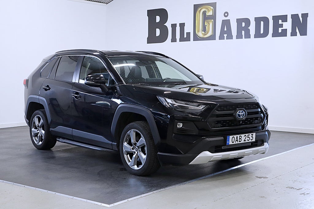 Toyota RAV4 Hybrid AWD-i E-CVT Adventure Carplay Skinn 