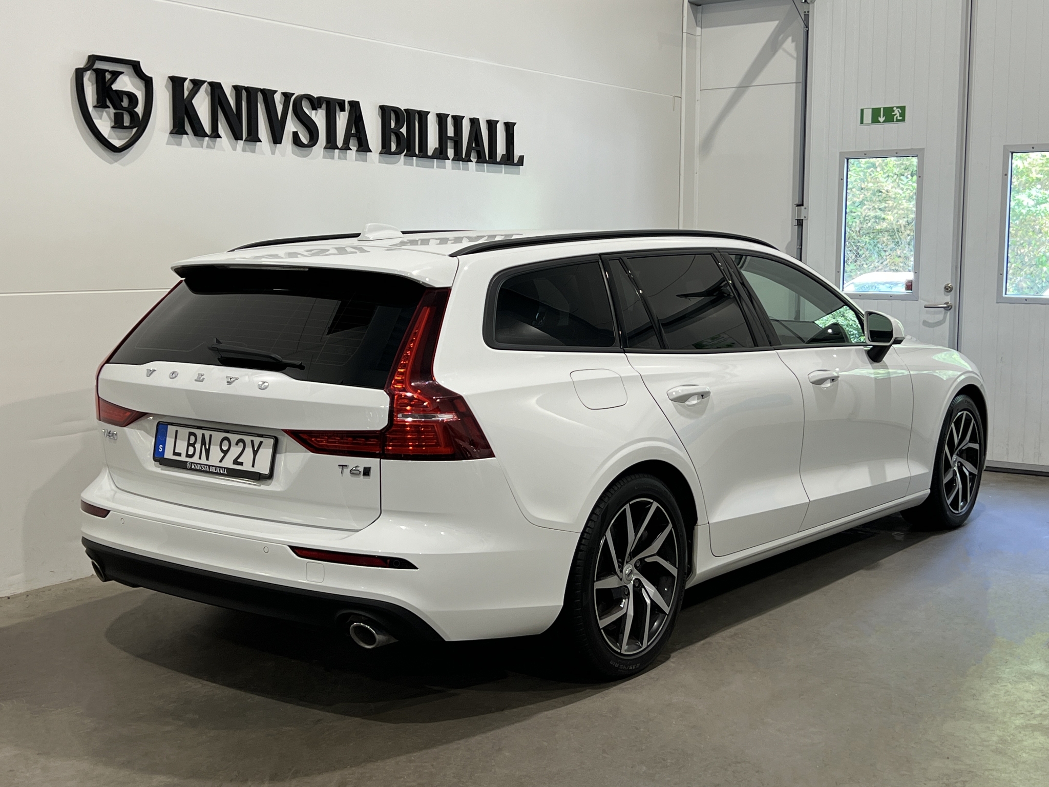 Volvo V60 2020, photo 4/56