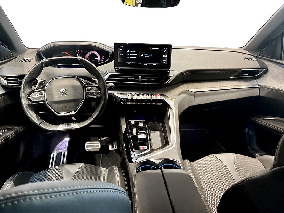 Bild på Peugeot 5008 GT 1.2 PT 130hk Aut 7-SITS B-KAMERA NAVI