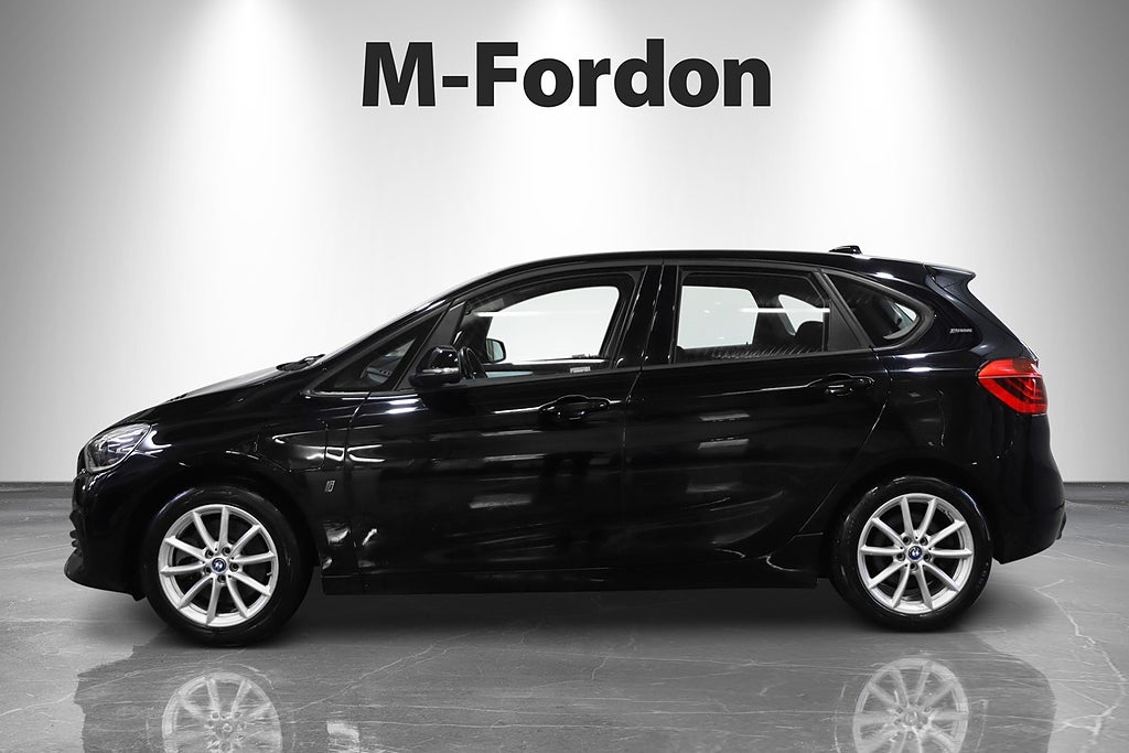 BMW 225xe Active Tourer E-drive aut 224hk / H-display / Navi