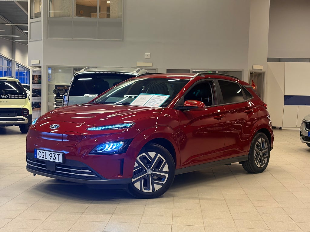 Hyundai Kona 64 kWh Advanced HUD S&V hjul nyservad 