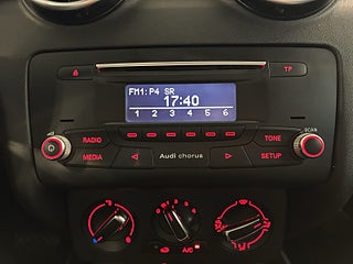 Audi A1 Sportback 1.6 TDI S Tronic ISOFIX Sportstolar/Ratt S&V – bild 16