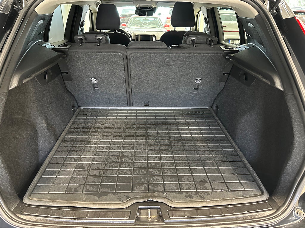 Volvo XC40 D3 AWD /B-Kamera/4.99%/Drag/NAV/Rattvärm/Kamrem Bytt
