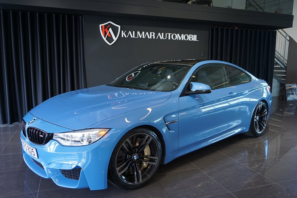 BMW M4 Coupé DCT 431hk Keramiska kolfiber Svensksåld