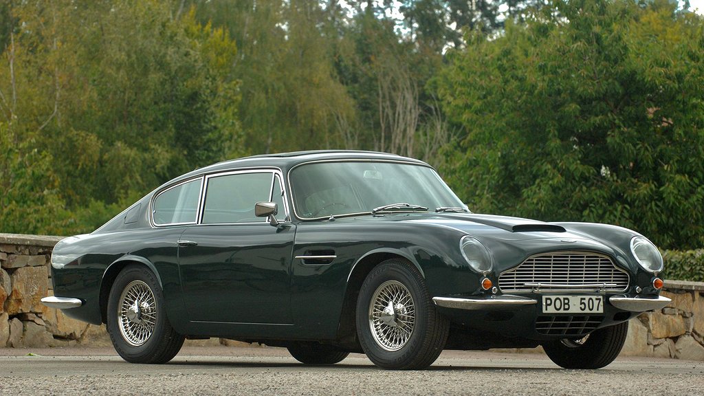 Den här Aston Martin såldes som ny 1970 i Hong Kong och importerades till Sverige 1994. Foto: Bilweb Auctions 