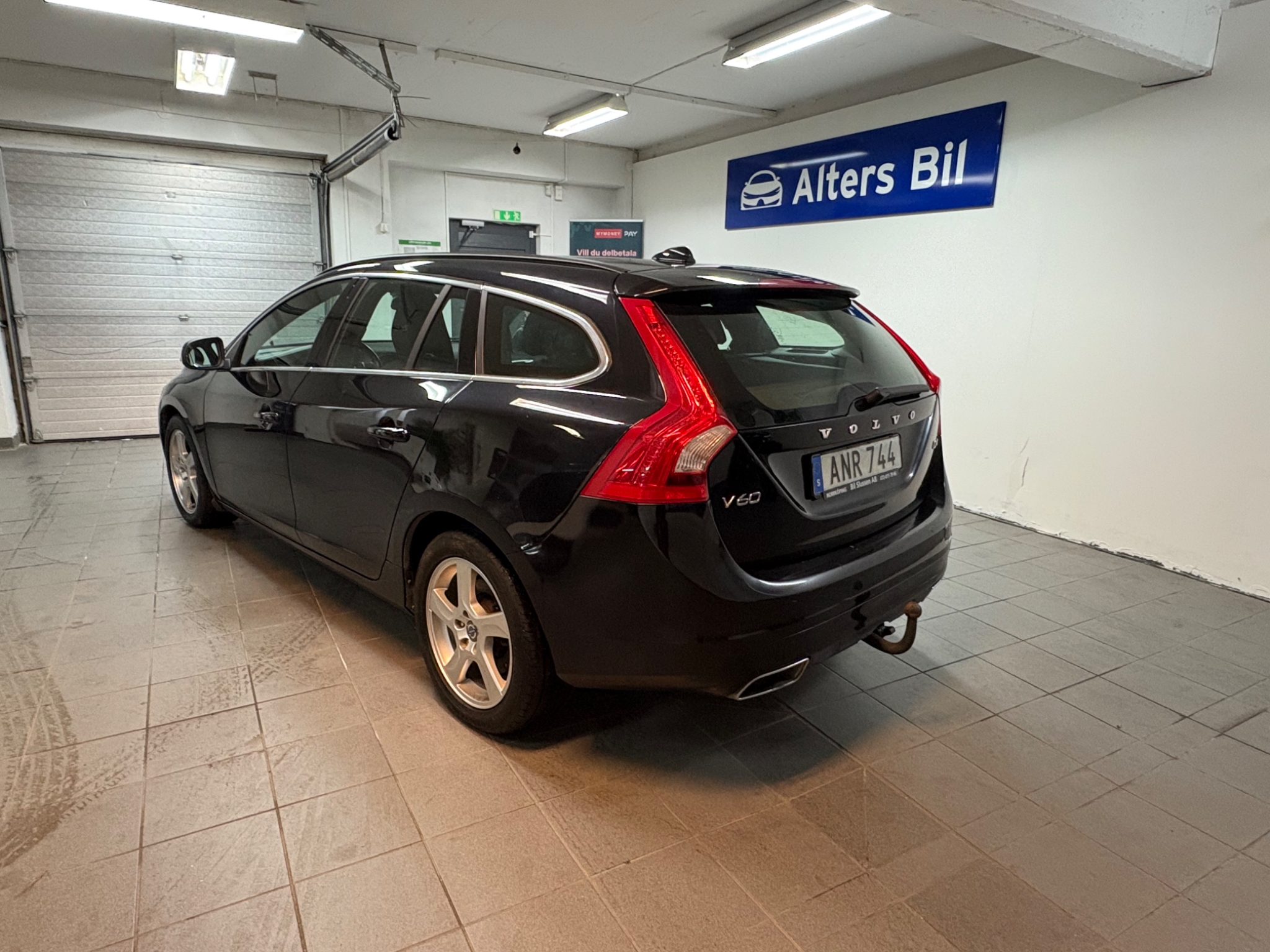 Volvo V60 D4 Momentum 181Hk 2015, bild 4/55