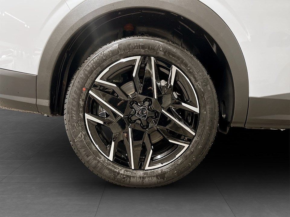 Bild på Peugeot 5008 Allure Hybrid - KAMPANJ! PRIVATLEASA FRÅN 24 MÅN