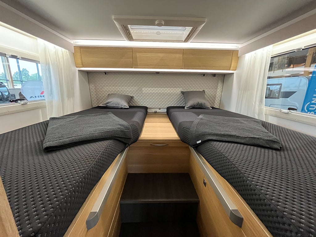 Adria Coral Plus 670 SL /ALDE/Automat 9vxl/Solcell/Dubbla bo - Adria