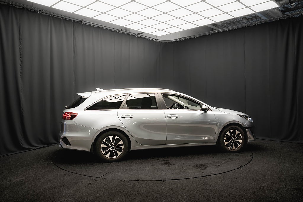Kia Ceed Plug-in Advance DRAG KAMERA M&K-VÄRM ADAPTIV-FART MOMS