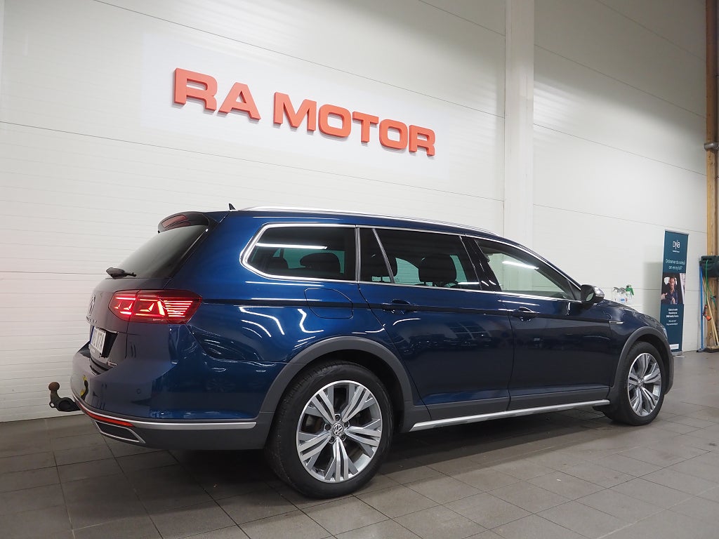 Volkswagen Passat Alltrack 2.0 TDI 4Motion Navi B-Kam D-Värm 2020