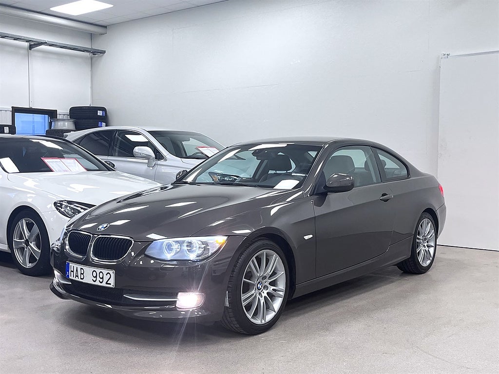 BMW 320 i AUTO COUPÉ SVENSK SÅLD COMFORT NYSERVAD ANGEL-EYES
