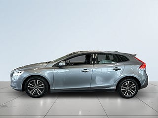 Volvo V40 D3 Geartronic Momentum S&V-hjul/Dvärm/Psens/BT – bild 4