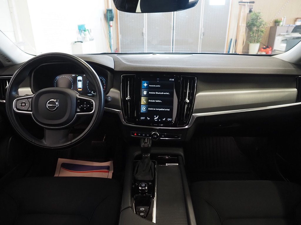 Volvo V90 T4 Geartronic Momentum Drag Kamera Navi Värmare 2019