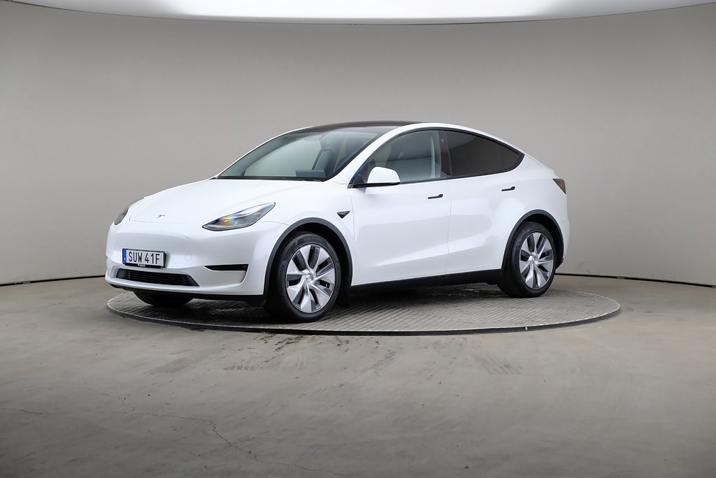 Tesla Model Y Long Range AWD 514hk Läder Pano