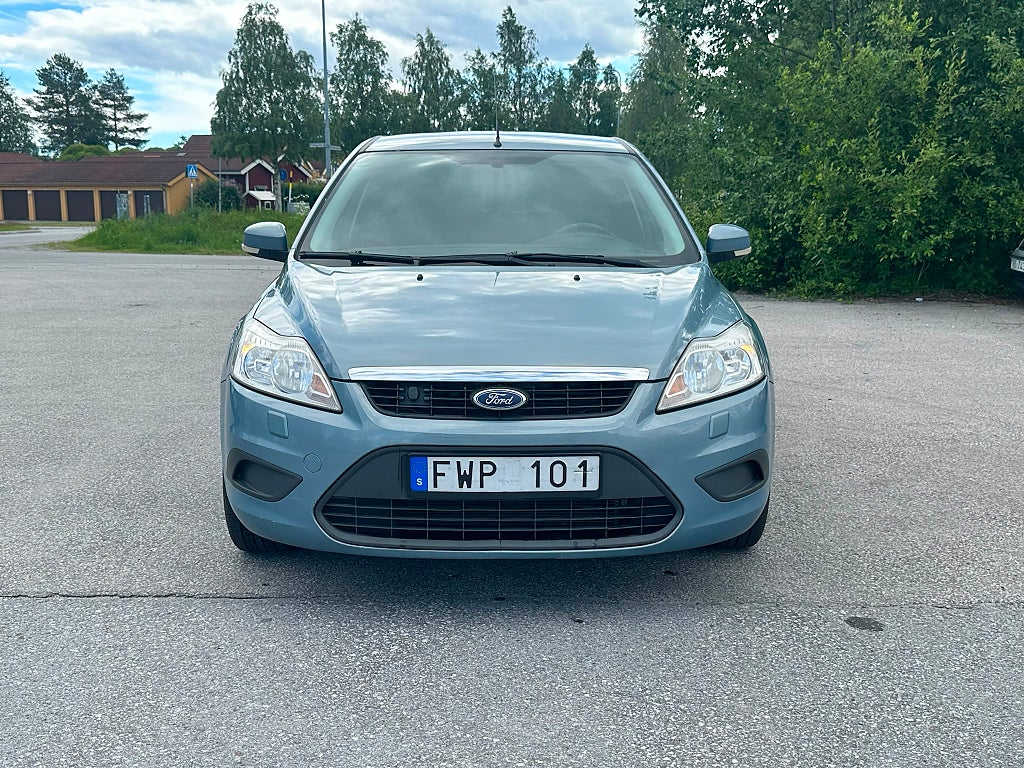Ford Focus Kombi 1.8 Flexifuel Titanium, Trend Euro 4