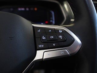 SUV Volkswagen Tiguan 21 av 25