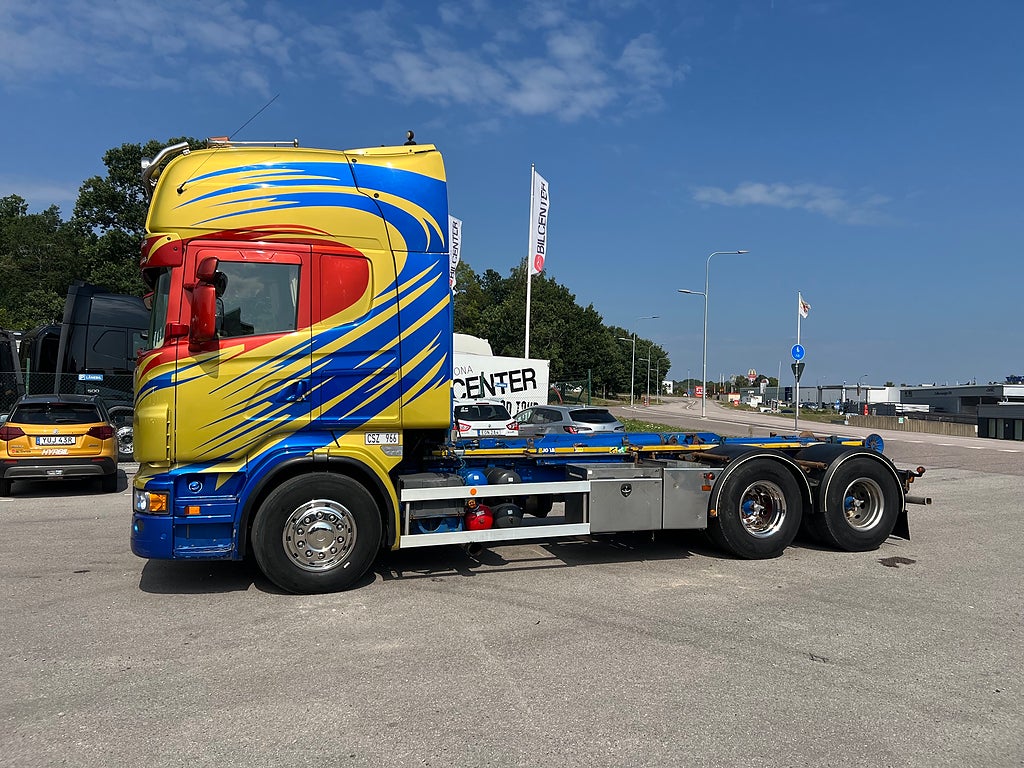 Scania R560 V8 6x4 Tandem, Lastväxlare