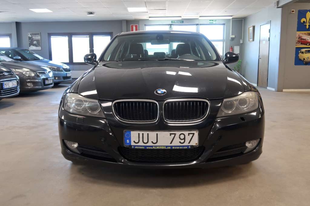BMW 320 d Sedan Comfort, Dynamic Euro 5 2009, kuva 2/37