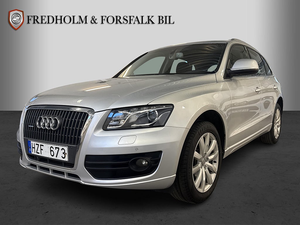 Audi Q5 2.0 TDI Q 170HK Läder Sportstolar Navi Nybesikitgad! 