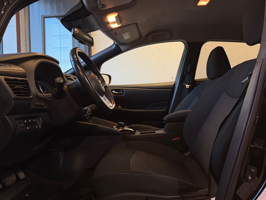 Nissan Leaf 2022 - miniatyr 9