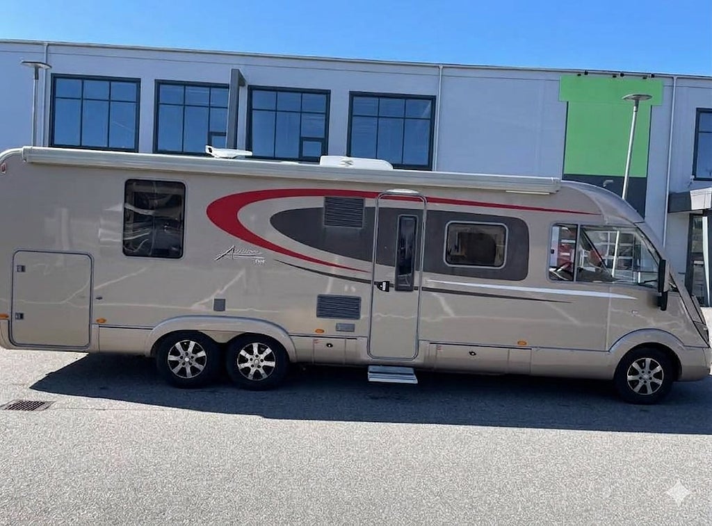 Bürstner AVIANO i 870 -förtält -Dubbla värme system -Vinter pkt -Lågmilar