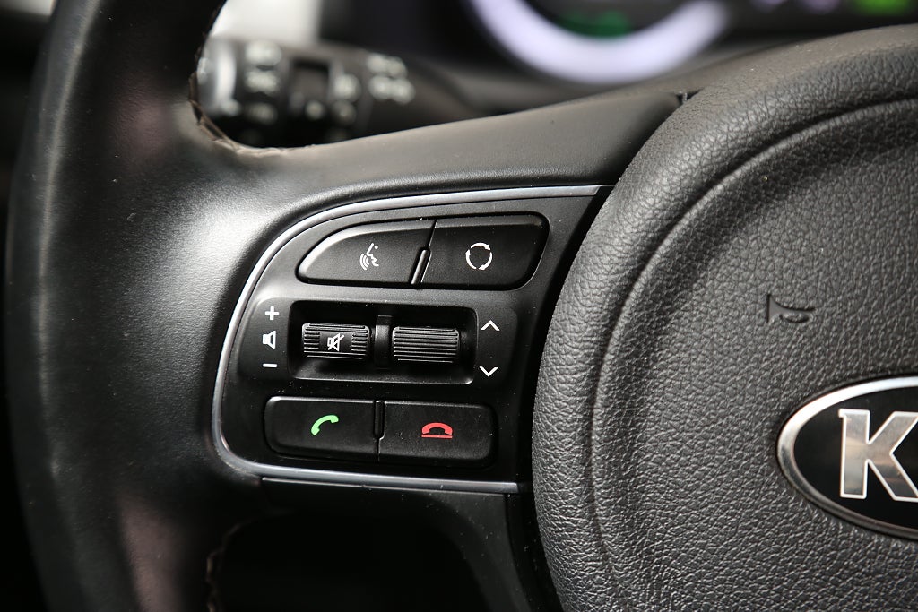 Kia Niro P-HEV 141hk Advance Plus Aut Extraljus Motorv Dragkrok 2019
