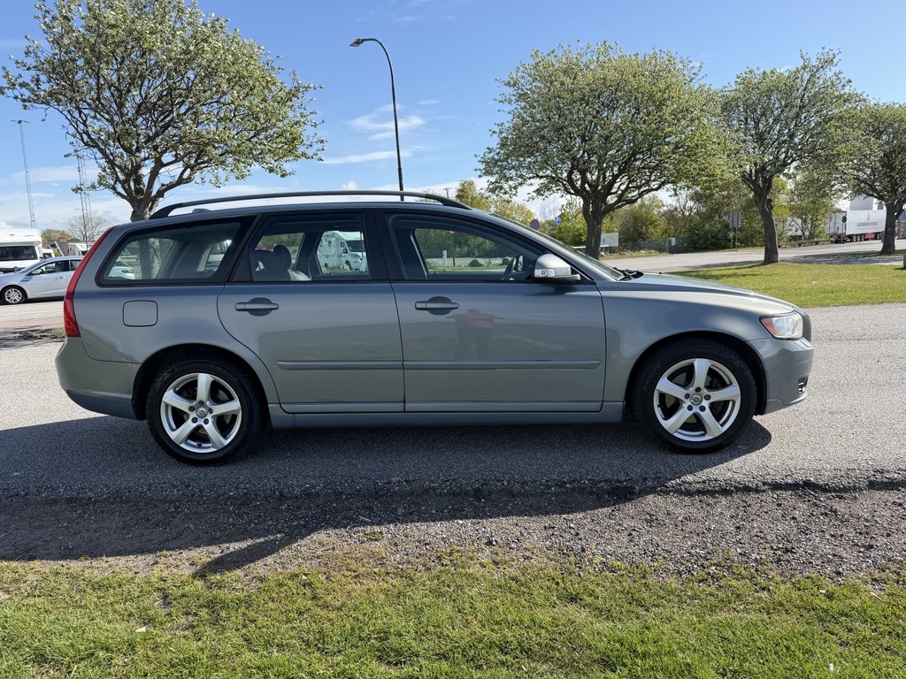 Volvo V50 1.8 Momentum 2010, bild 5/35
