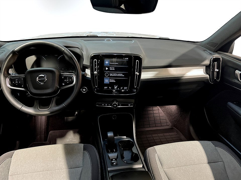 Bild på Volvo XC40 Momentum T3 163hk Aut - B-KAMERA, EL-BAKLUCKA