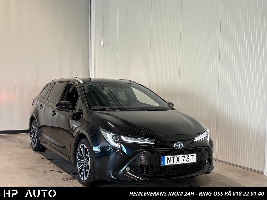 Toyota Corolla Touring Hybrid Style B-kamera Nyservad Vinterhjul