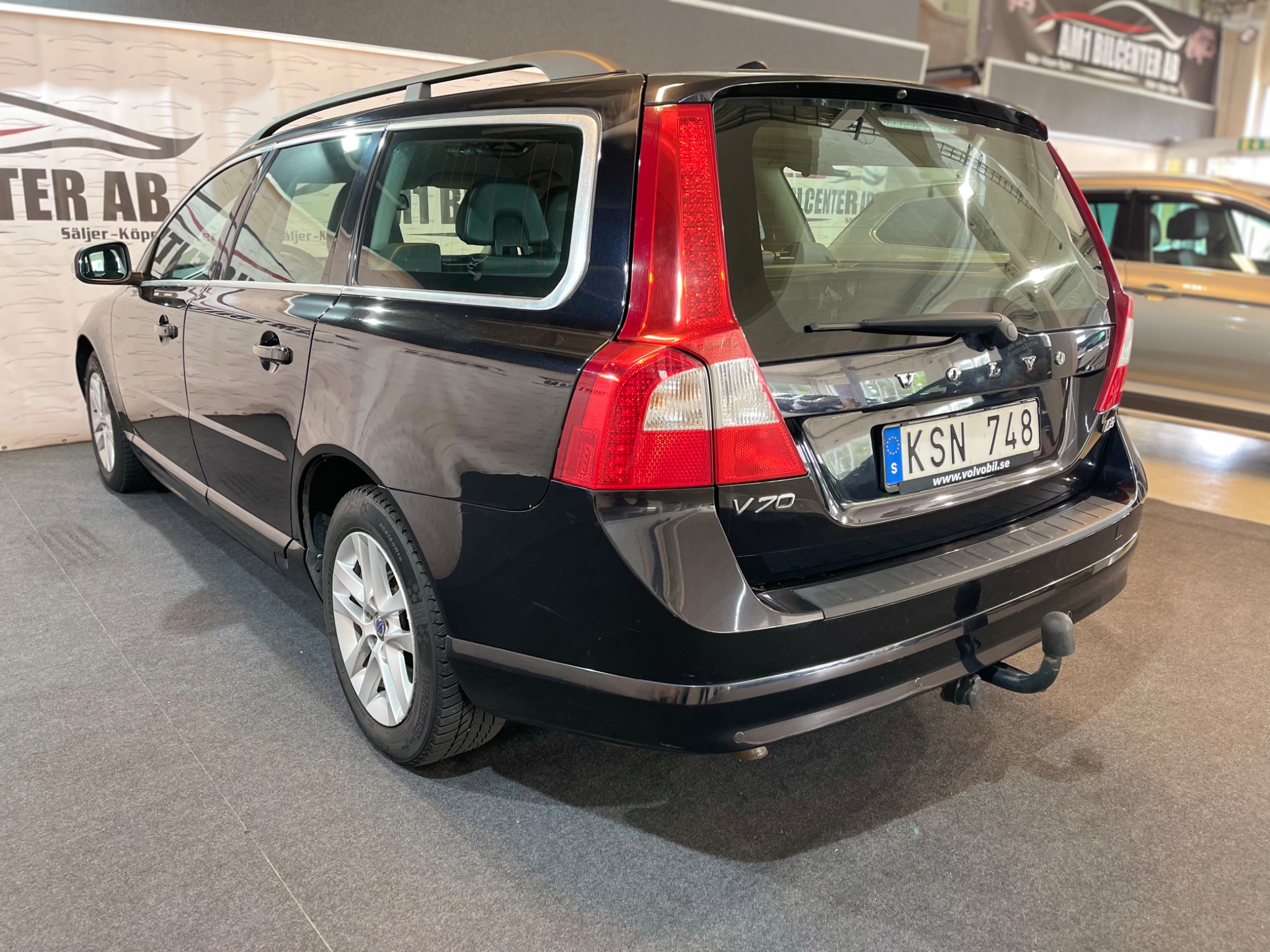 Volvo V70 2011, photo 7/57