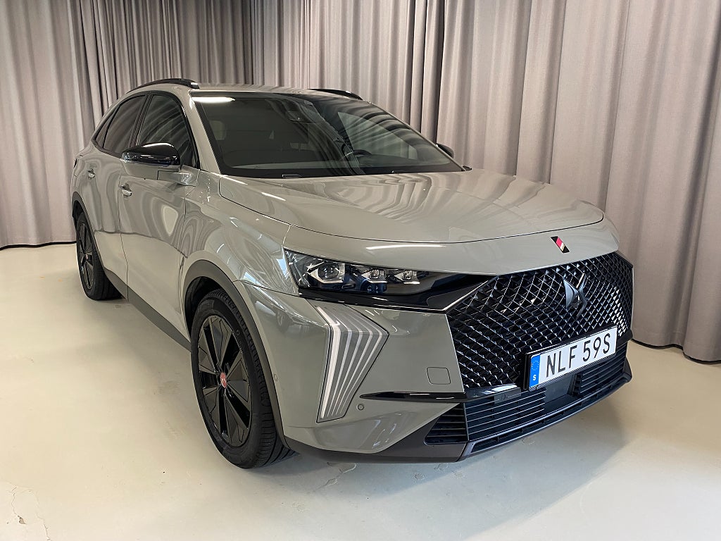DS 7 Crossback E-Tense Performance Line+ Laddhybrid  300hk 4x4. 