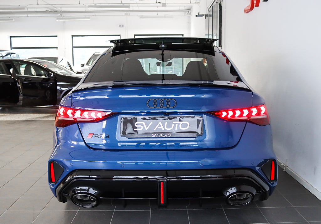 Audi RS3 Sedan RS-Skalstolar Kolfiber Pano Sonos HuD