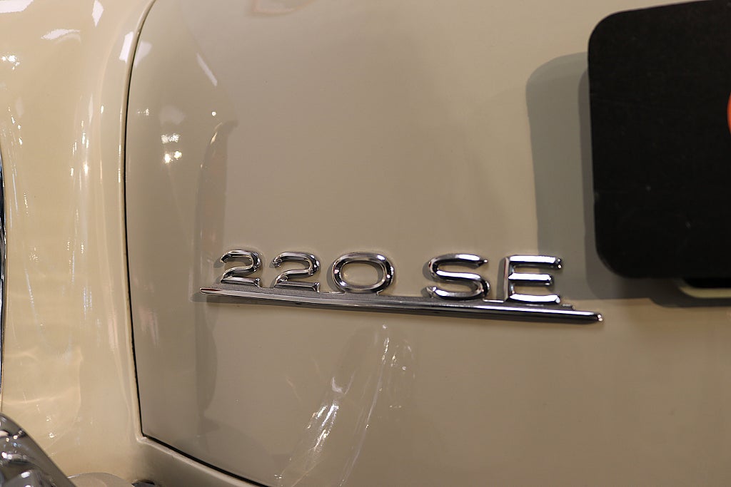 Mercedes-Benz W128 1960 - miniatyr 22