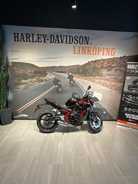 Kawasaki Z650 2,95% ränta - vi löser transporten 