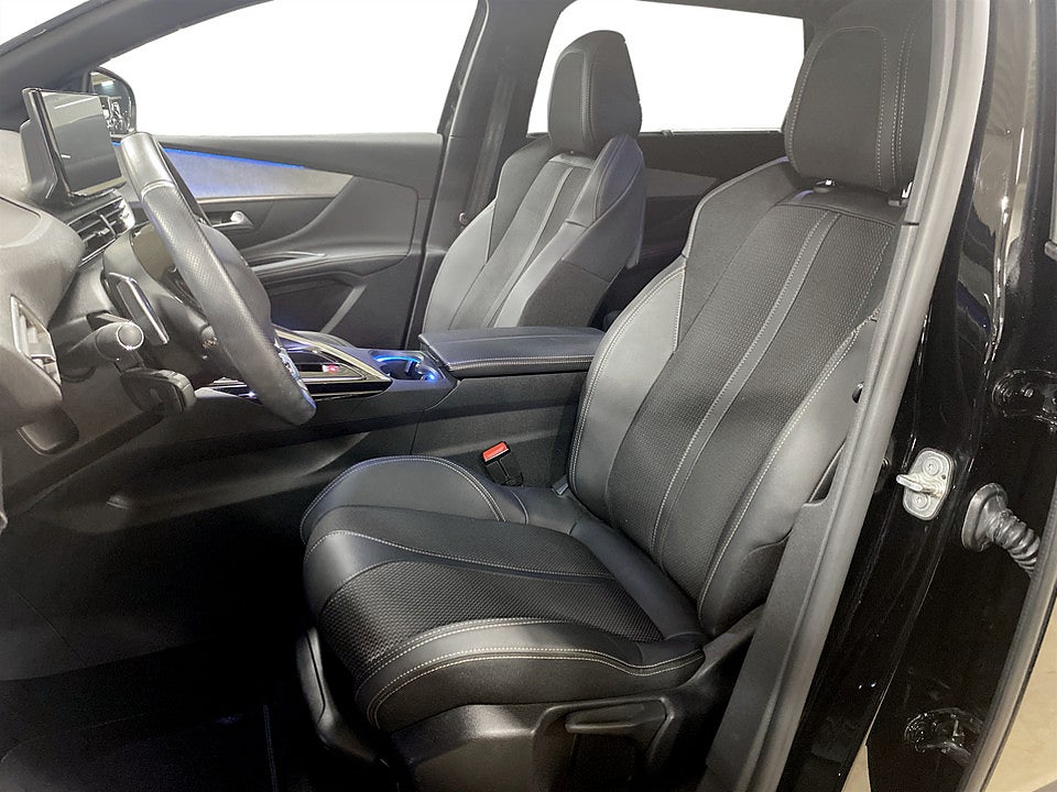 Bild på Peugeot 5008 GT Black Pack 1.2 PT 130hk Aut - 7-SITS, B-KAMERA