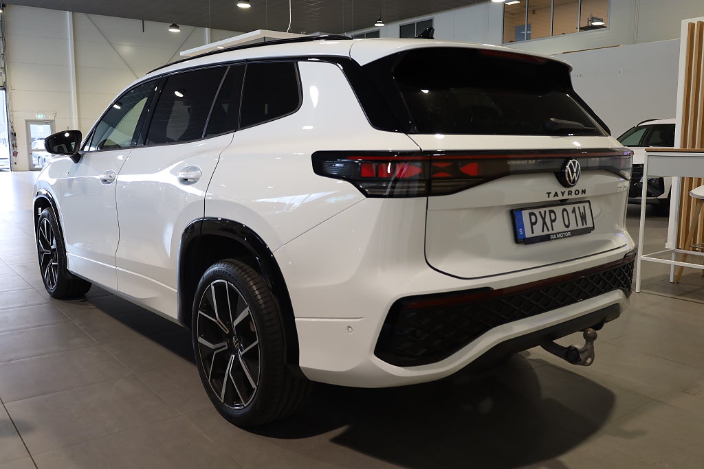 Volkswagen Tayron 2.0 TDI 193hk 4M R-Line 7-Sits | Drag | D-värm| Pano | 2025